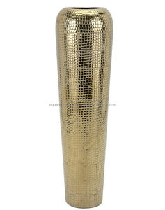 Vase à fleurs décoratif en métal pour l'intérieur moderne de la maison, avec une forme élégante et une texture métallique de qualité supérieure - Product Image 2