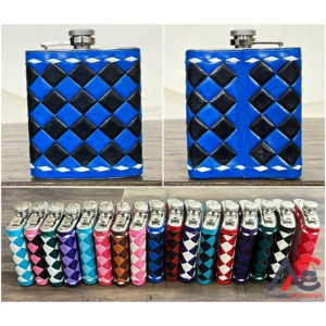 Petaca de Acero Inoxidable y Cuero Genuino a Cuadros de 7oz, Portátil, para Whisky y Vodka, Regalo Perfecto para Actividades al Aire Libre - Product Image 1