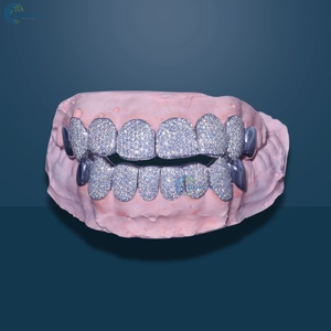 Juego de grillz de lujo con 8 diamantes cultivados en laboratorio (8 superiores y 8 inferiores) en oro blanco macizo de 10K, estilo hip hop para hombres. - Product Image 6