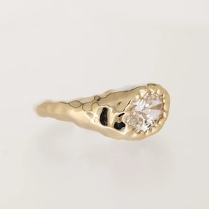 Anillo Elegante de Perlas de Agua Dulce y Moissanita para Mujer, Plata de Ley 925, Engaste de Canal, Diseño de Lujo Hip Hop, Brillante y a la Moda - Product Image 4