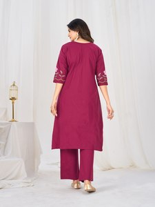 Ensemble élégant de kurta en coton ethnique pour femmes avec dupatta brodée et pantalon culotte - Product Image 4