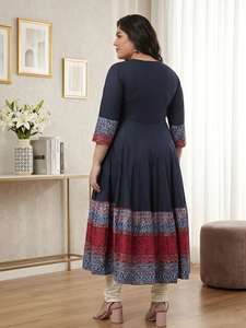 Anarkali Kurta en coton brodé bleu, taille plus, col rond, manches trois quarts, toucher doux, vêtements de cérémonie pour femmes - Product Image 4