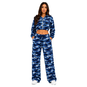 Ensemble de survêtement pour femme avec sweat à capuche court zippé camouflage bleu et pantalon de survêtement large assorti, vêtements personnalisés en gros, collection automne - Product Image 1