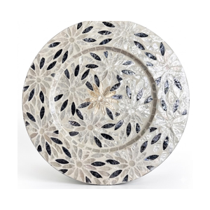 Craftsmanship Focused MOP Placemat Premium Shell Charger for Design Enthusiasts and Luxury Table Decorators - Product Image 2