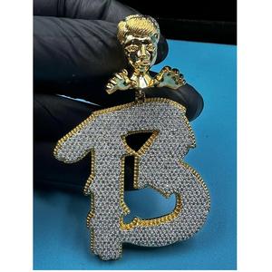 Colgante Personalizado Letra B con Incrustaciones de Moissanita, con Engaste 3D, Plata de Ley S925 Bañada en Oro, Estilo Hip Hop - Product Image 1