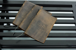 5. Luxury Genuine Leather Menu Holder Vintage Cowhide Menu Folder Restaurant Menu Cover Custom Wine List <b>Case</b> LMC-0105 - Product Image 4