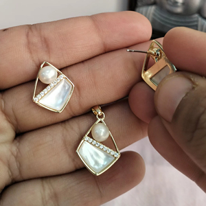 Conjunto de Colgantes Geométricos de Perlas de Agua Dulce, Conjunto de Madreperla, Conjunto de Perlas Chapadas en Oro, Venta al por Mayor - Product Image 3