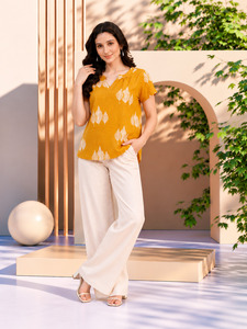 Blusa de lino amarilla con cuello en V y manga corta para mujer, corte holgado, informal, para verano - Product Image 3
