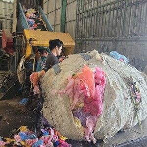 Granulés noirs de plastique recyclé HDPE en sac, matière première naturelle pour le moulage par injection et la découpe, pour la fabrication de tuyaux, Thaïlande, prix - Product Image 4