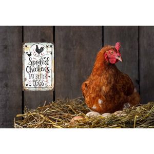 Insegna in metallo divertente per pollaio da esterno in stile rustico, accessorio per la casa, per galline coccole che producono uova migliori, il fieno per galline è buono per le uova - Product Image 4