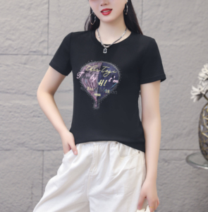 เสื้อยืดผู้หญิงแบบทางการขายส่ง ผ้าบาติก แต่งกระดุม คุณภาพสูง ผ้าฝ้าย 100% ดีไซน์ทันสมัย สไตล์หรูหรา - Product Image 1