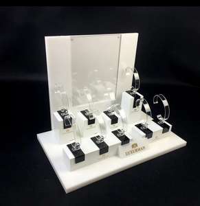 แท่นวางนาฬิกาอะคริลิคพรีเมี่ยม2025เคาน์เตอร์ที่ทันสมัยเพื่อเน้นนาฬิกาที่หรูหราของคุณ - Product Image 6