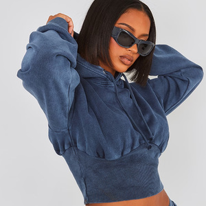 Sweat-shirt à capuche court surdimensionné pour femme, personnalisable avec logo, 100% coton, style streetwear décontracté - Product Image 5