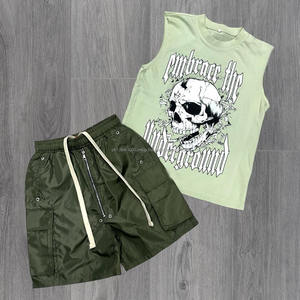 Conjunto personalizado de 100% algodón lavado ácido camiseta sin mangas y pantalones cortos para Hombres estilo callejero Vintage estampado DTG sin mangas para el verano - Product Image 1