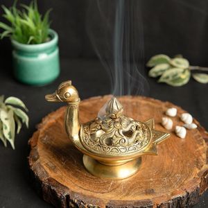 Brûleur d'encens en métal robuste et durable avec structure résistante à la chaleur pour une utilisation sûre à l'intérieur et à l'extérieur - Product Image 1