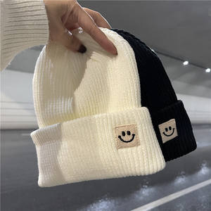 Women's All-Season Cute Beanie for Autumn <b>Winter</b> Hot Fashion Black Knitted Cotton Skull <b>Cap</b> with Designer Logo-Wholesale - Product Image 3