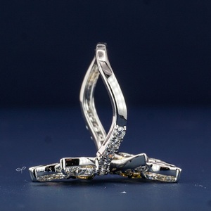 Luxury 14K Gold VVS Cushion Cut Lab-Grown Diamond Ring for Women Fine Jewelry Natural-Look Cushion Diamond Engagement Ring - Product Image 5