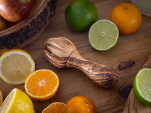 Wooden Manual Lemon Reamer Juicer Dishwasher Safe <b>Kitchen</b> <b>Accessory</b> - Product Image 2