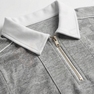 Chemise de golf pour homme en polyester gris à manches courtes, col zippé, séchage rapide, tricotée, design uni, coupe classique - Product Image 4