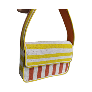 Sac bandoulière de luxe fait main avec broderie de perles et de rocailles, avec sangle réglable – Sac à main élégant et intemporel - Product Image 3