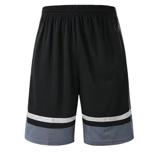 Shorts de sport pour hommes, noirs unis, avec logo avant, bordure grise, taille élastique, séchage rapide, respirants, shorts de basketball - Product Image 1