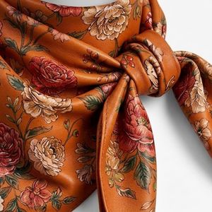 Pañuelos Cuadrados para Mujer al por Mayor, Nueva Colección de Alta Calidad, 100% Seda, Material Premium, Color Sólido, para Uso en Exteriores, con Logotipo Personalizado - Product Image 2