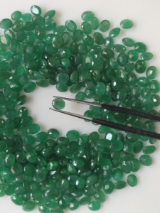 Émeraude verte naturelle Sakota, taille ovale 5x4MM, pierres précieuses de qualité supérieure pour la fabrication de bijoux - Product Image 6