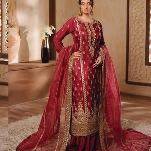 Ensemble Salwar Kameez en soie rouge brodé pour femmes, avec dupatta, robe de mariage traditionnelle indienne et pakistanaise, longueur au sol, coupe classique - Product Image 1