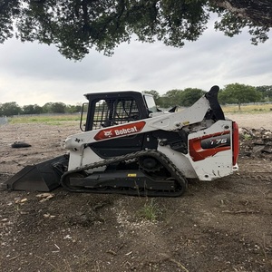 Chargeuse compacte Bobcat T76 abordable en excellent état, offrant une résistance et une efficacité exceptionnelles - Product Image 3