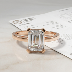 แหวนเพชรทรงเหลี่ยมมรกต 2 กะรัต รับรองโดย IGI เพชรเพาะเลี้ยงในห้องปฏิบัติการ ทองคำแท้ 9K สำหรับงานหมั้น งานแต่งงาน ของขวัญวันครบรอบ หรืองานเลี้ยง - Product Image 3