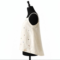 Débardeurs en coton uni personnalisés OEM à fines bretelles, brodés à la main avec perles et boutons sur le devant, pour femmes, camisoles d'été écologiques tissées