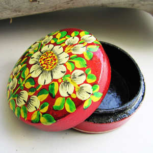 Caja de Almacenamiento de Papel Maché, Estuche para Joyas Sostenible Hecho a Mano con Diseño de Hojas y Flores - Product Image 1