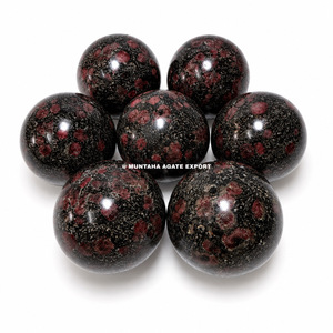 Esfera de Cristal de Alta Calidad de Ágata Muntaha Hecha a Mano con Granate de Feng Shui en Astrophyllite, Coleccionable Artístico para el Hogar - Product Image 1