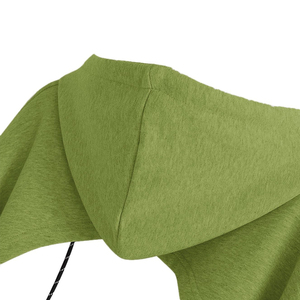 Conjunto de chándal con pantalones deportivos apilados, top corto con capucha y estampado personalizado, y pantalones de chándal acampanados para mujer - Product Image 6