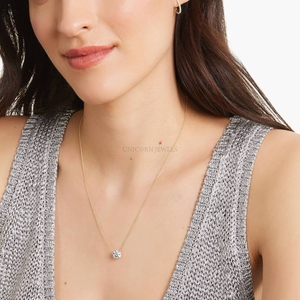 Collier pendentif solitaire en diamant de laboratoire taille brillant rond certifié IGI, or 14 carats, classique, solitaire flottant à 4 griffes - Product Image 3