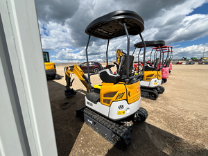 Mini-excavatrice sur chenilles ME20-YELLOW, modèle 2026, conçue pour les travaux de terrassement, d'aménagement paysager et de projets utilitaires - Product Image 2