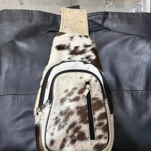 Bolso de Pecho de Cuero Vacuno de Moda, Bolso Cruzado de Piel con Pelo, Bolso Bandolera de Moda para Hombre, Bolso de Hombro de Cuero Genuino LCB-0204 - Product Image 1