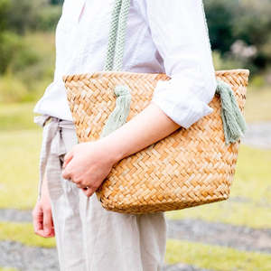 Nuevo estilo, nuevo bolso de actualización, hecho a mano bolso, bolso de paja con borla, bolso de paja perfecto para mujer, productos de moda, bolso de mano informal - Product Image 5