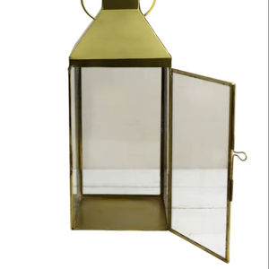 Elegante Farol Decorativo de Metal y Vidrio para el Hogar con Acabado Dorado, Farol para Velas para Bodas y Navidad, Hecho a Mano y Personalizado - Product Image 1