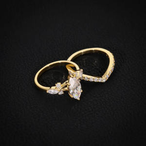 Anillo de compromiso con diamante talla marquesa, conjunto de anillos de boda en forma de V para mujer, anillo nupcial minimalista con diamantes en forma de hoja, joyería personalizada - Product Image 6