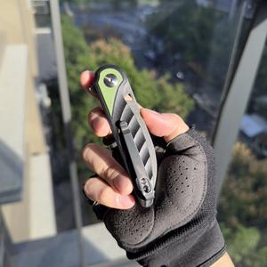 Diseñe su propio cuchillo plegable con un elegante mango G10 en fabricación de cuchillos de Bajo MOQ - Product Image 5