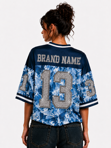Camiseta de fútbol americano extragrande con estampado de camuflaje azul hielo y pedrería, estilo premium, OEM, personalizada, unisex, de malla. - Product Image 5