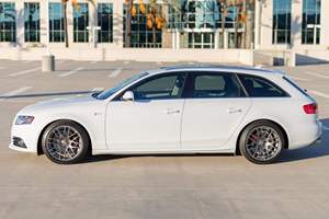 Audi A4 Avant 2.0T Quattro Premium Plus <span class=keywords><strong>2012</strong></span> d'occasion en bon état, sans réserve, avec pack STaSIS Touring Edition, blanc glacier métallisé - Product Image 4