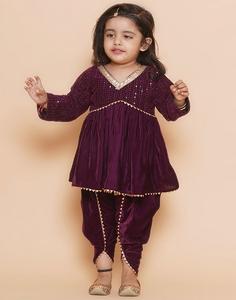 Ensemble dhoti en velours brodé à manches longues - Bourgogne - Product Image 5