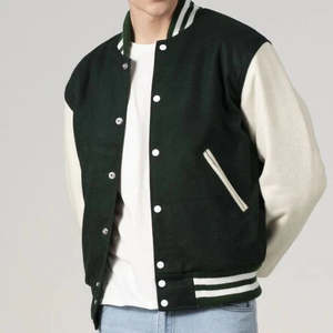 Chaquetas Varsity personalizadas para hombre, chaquetas bomber con logotipo bordado personalizado, chaqueta de invierno con mangas de cuero PU - Product Image 3
