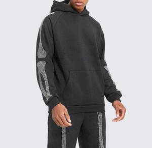 Conjunto de Sudadera con Capucha y Pantalones Deportivos con Pedrería Personalizada, Ropa Deportiva para Hombre, Conjunto Deportivo a la Venta al Por Mayor - Product Image 4