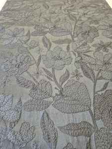 ผ้าซาตินเนื้อนุ่มพิเศษสำหรับเด็กหญิงและสตรี ยี่ห้อ ABAYA ผลิตจากโพลีเอสเตอร์ 100% สีดำ ลาย jacquard แห้งเร็ว ระบายอากาศได้ดี น้ำหนักปานกลาง - Product Image 4