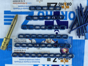 Placas de Reconstrucción de Titanio Grado 5 de 3.5mm, 4-12 Orificios, Tornillos L y R, 61 Piezas ORTHO ZE ORZ-OP-00016 - Product Image 3