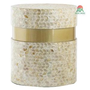 Mesa de centro moderna de plástico con incrustaciones de nácar y un anillo decorativo color bronce; un elemento moderno para la sala de estar - Product Image 2