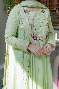 Ensemble Kurta, pantalon et dupatta en soie Chanderi pour femmes, tenue de fête ethnique, Aara Fashion, vêtements traditionnels, ensemble à séchage rapide - Product Image 3
